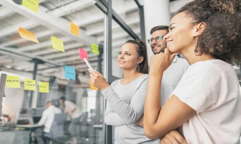 How Economics Curriculum Builds Strong Analytical And Strategic Thinking Skills